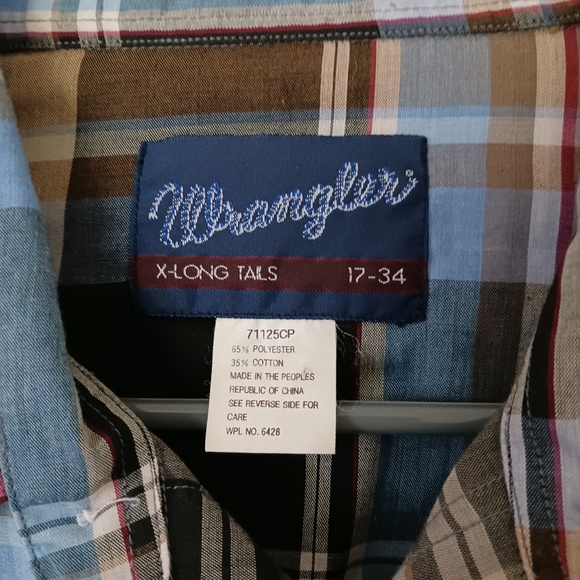 Wrangler Men's Plaid Shirt - Picture 3 of 5